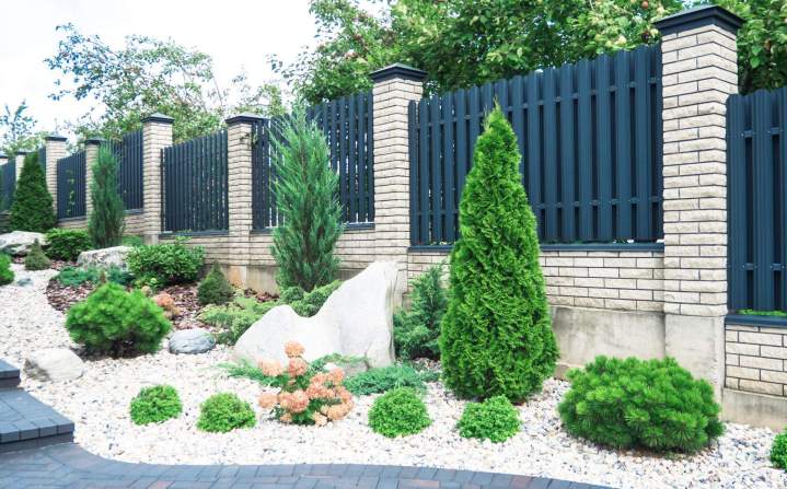 Clôture de jardin moderne Crèvecoeur-le-Grand